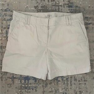 LOFT Women's Classic Chino Shorts in Light Beige size 6